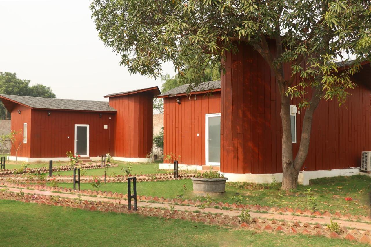 The Bageecha Bed & Breakfast Vrindavan Bagian luar foto