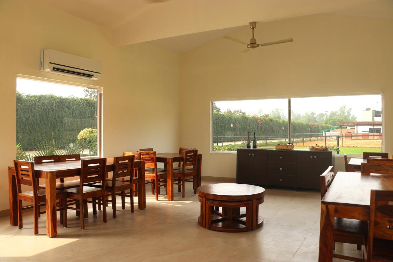 The Bageecha Bed & Breakfast Vrindavan Bagian luar foto