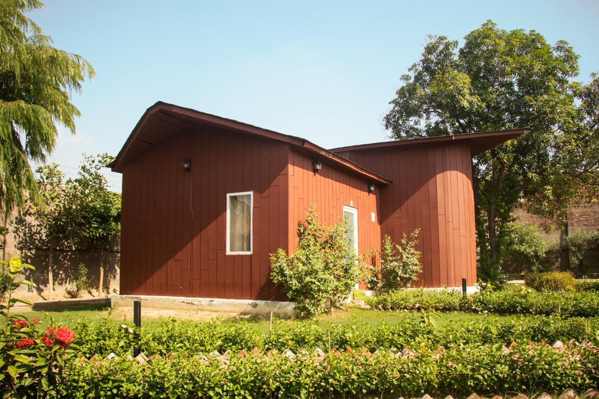 The Bageecha Bed & Breakfast Vrindavan Bagian luar foto